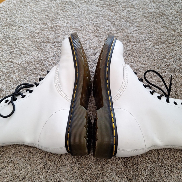 Dr. Martens Boots Womens Sz 10 White 11821 Smooth Leather Combat 42 Doc Grunge - Picture 6 of 14